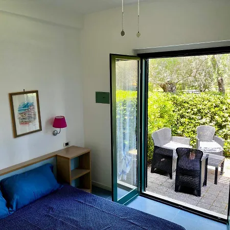 Casa Vacanza Dentro Al Villaggio Santandrea